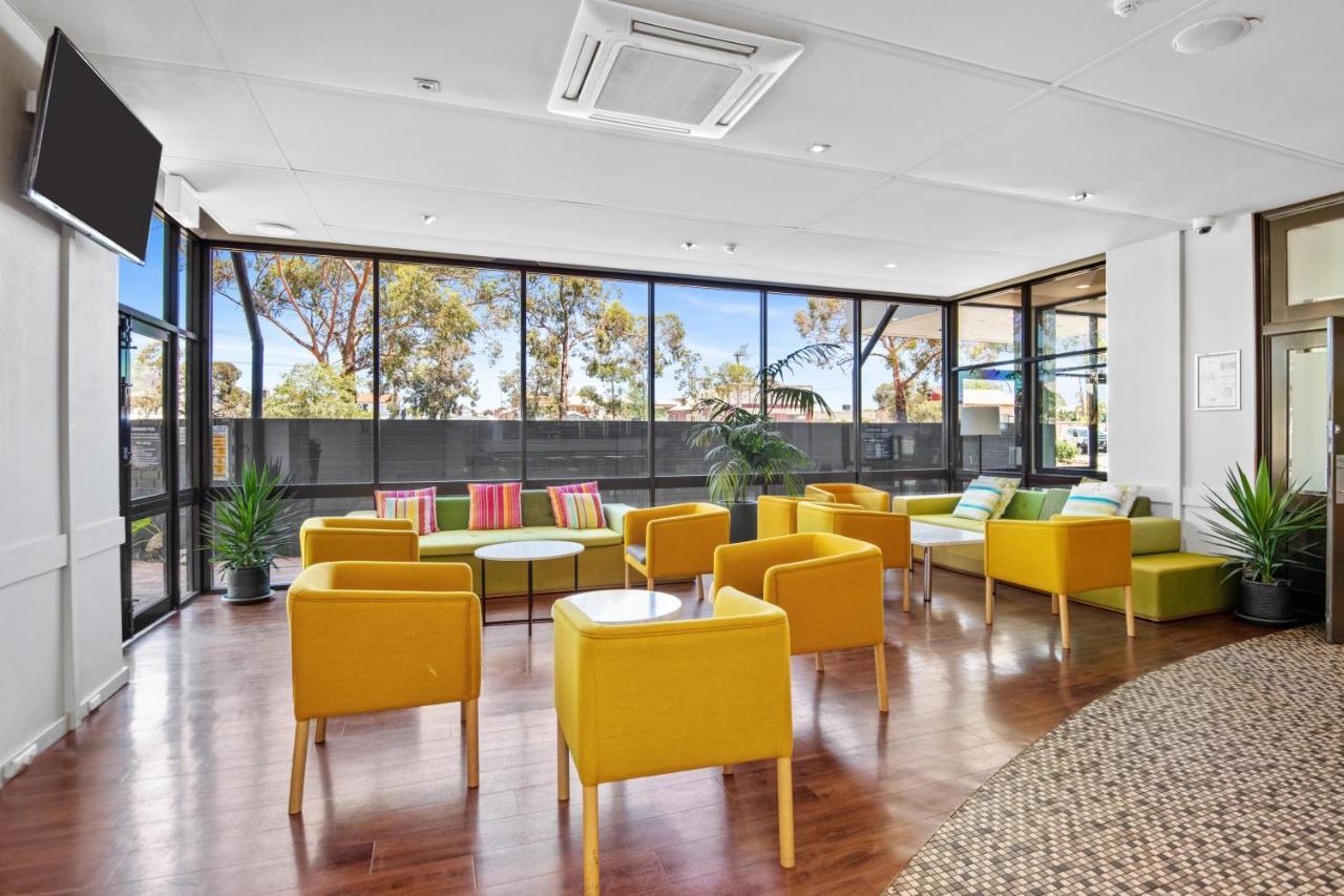 The Plaza Hotel Kalgoorlie Bagian luar foto