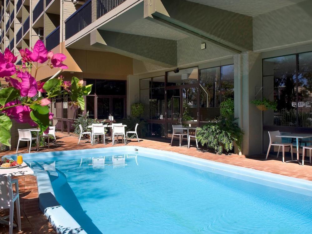 The Plaza Hotel Kalgoorlie Bagian luar foto
