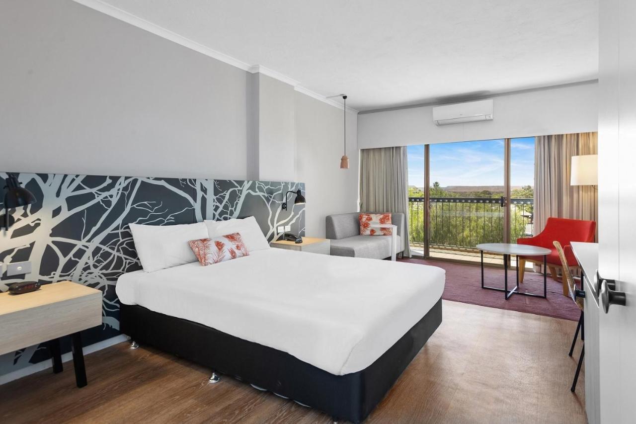 The Plaza Hotel Kalgoorlie Bagian luar foto