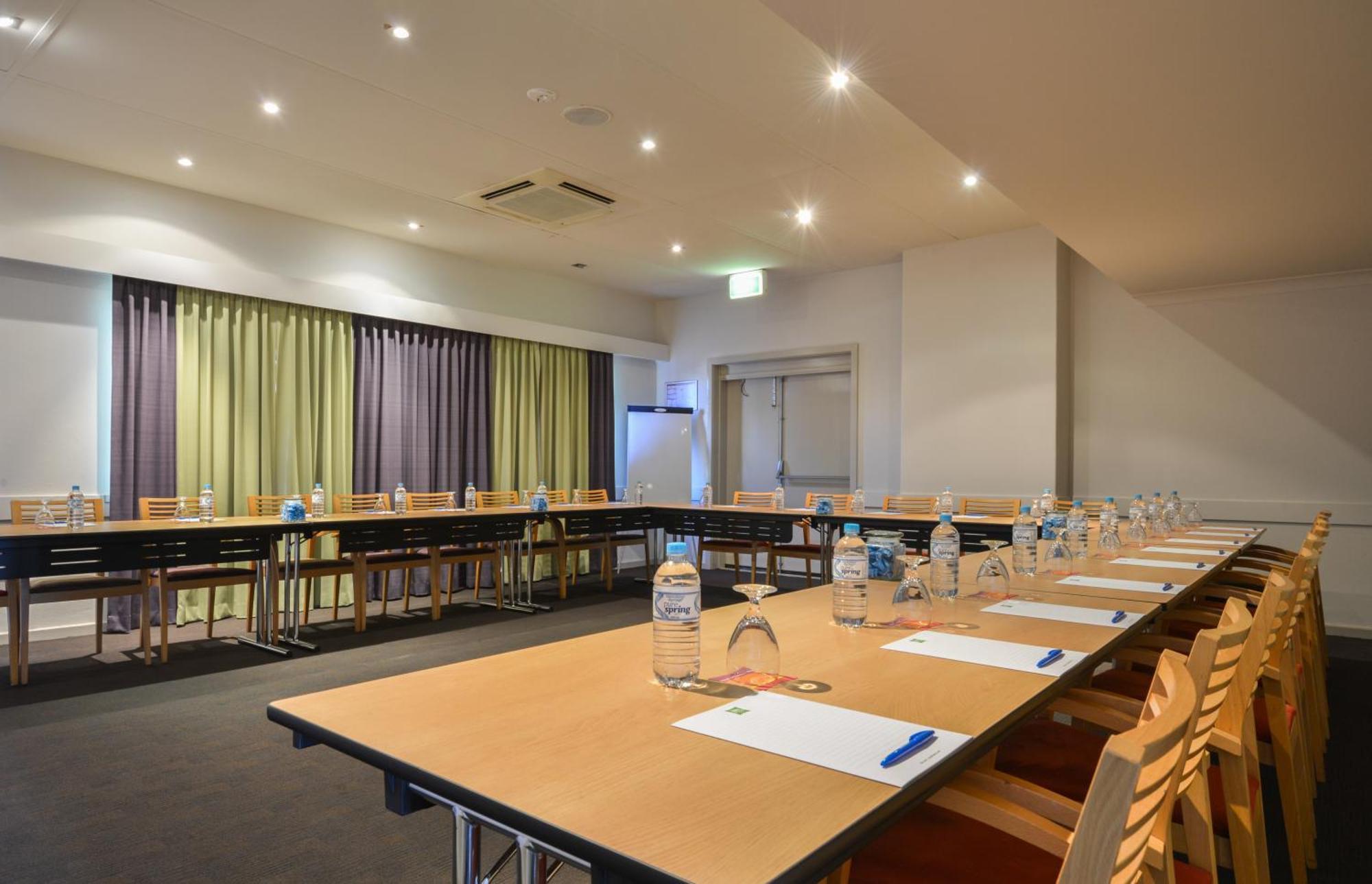 The Plaza Hotel Kalgoorlie Bagian luar foto