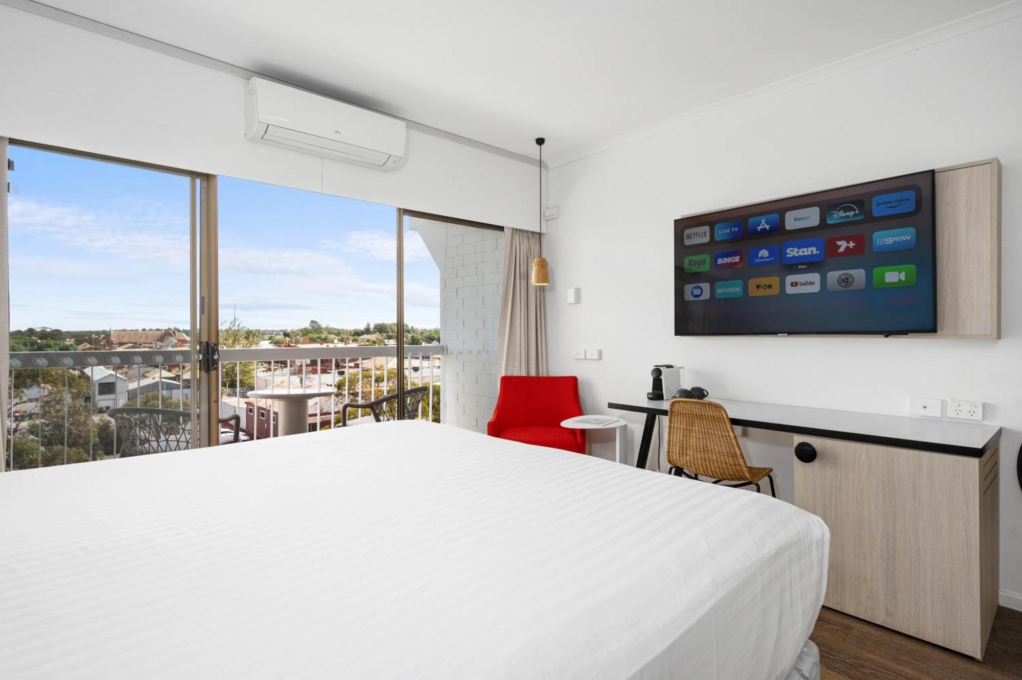 The Plaza Hotel Kalgoorlie Bagian luar foto